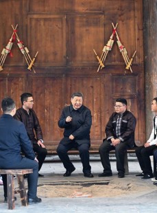 阿色微博时政微观察丨徙木立信久久为功