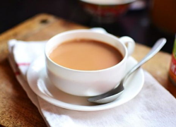 热乎乎的奶茶,热乎乎奶茶，温暖你的每一个味蕾